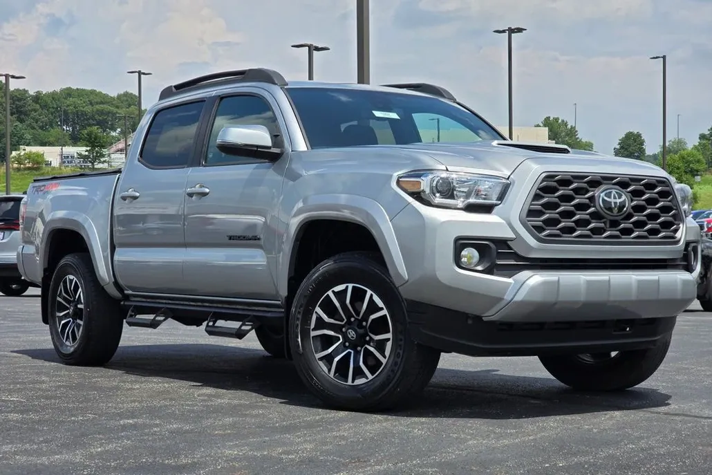 2022 Toyota Tacoma TRD Sport V6 photo 1