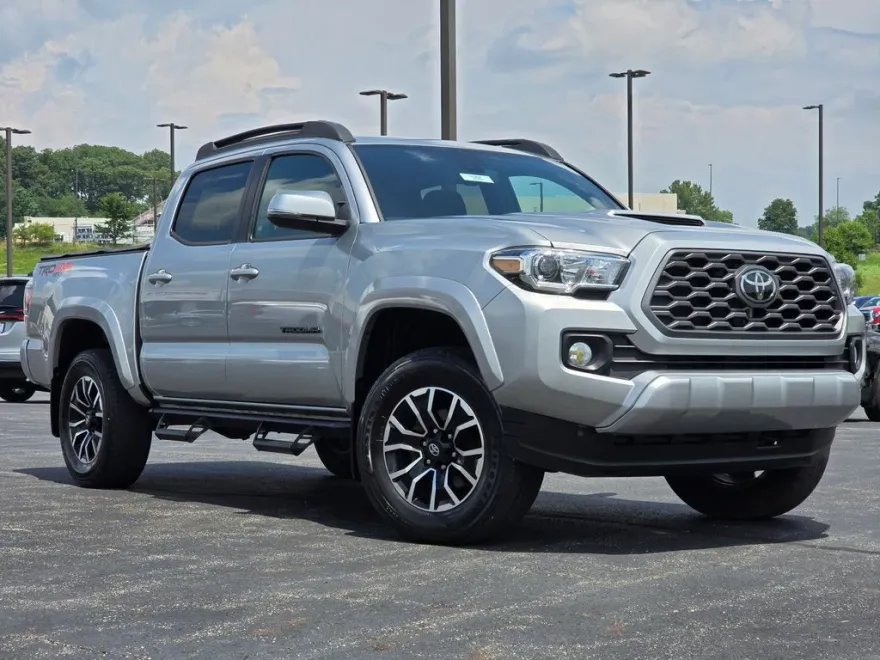 2022 Toyota Tacoma TRD Sport V6 photo 1
