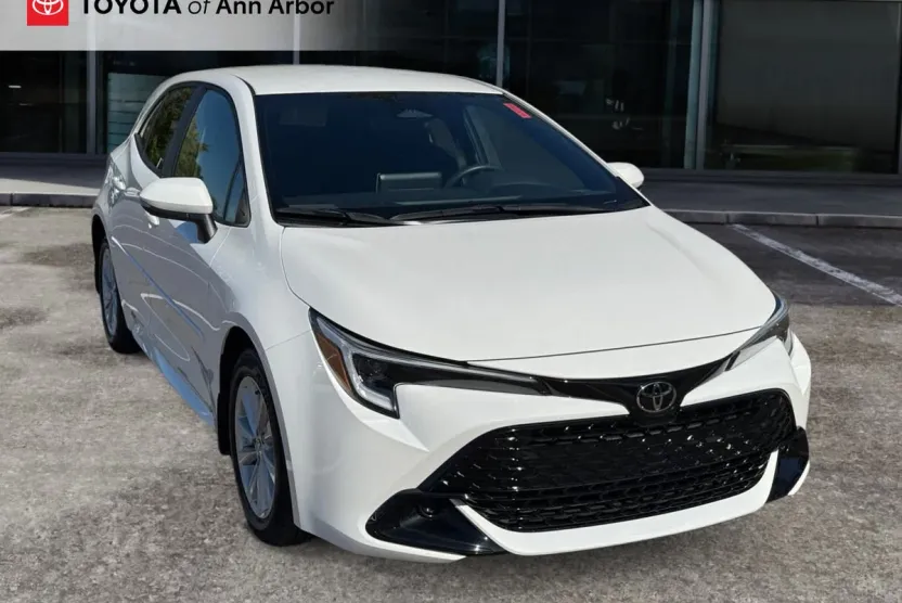2024 Toyota Corolla SE photo 1