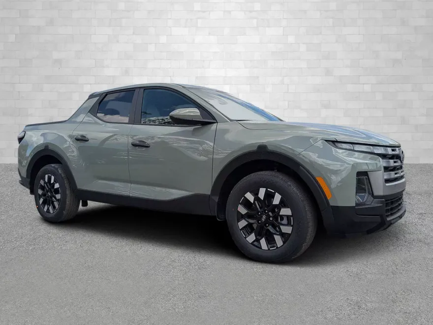 2025 Hyundai Santa Cruz SE photo 1