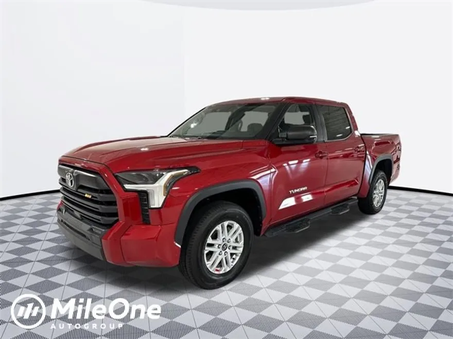 2024 Toyota Tundra SR5 photo 1