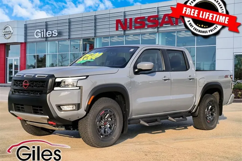 2025 Nissan Frontier PRO-4X photo 1