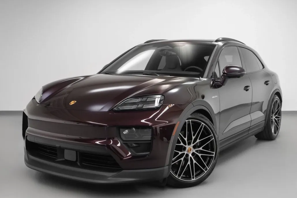 2024 Porsche Macan 4 Electric photo 1