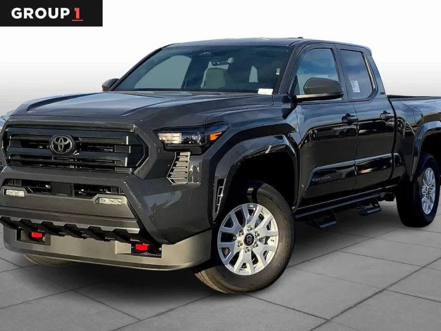 2025 Toyota Tacoma SR5 photo 1
