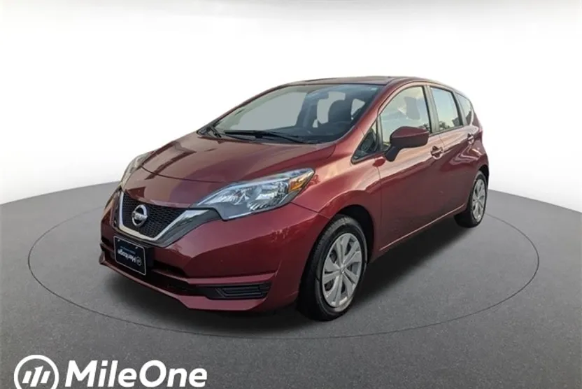 2019 Nissan Versa Note SV photo 1