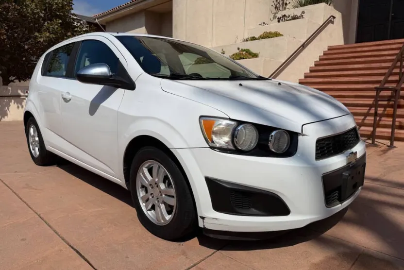 2013 Chevrolet Sonic LT photo 1
