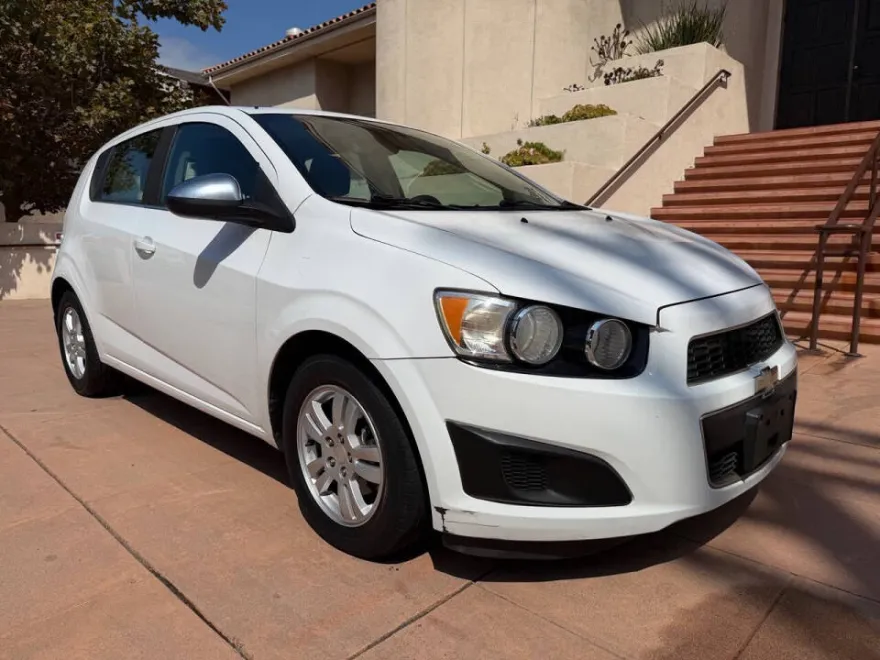 2013 Chevrolet Sonic LT photo 1