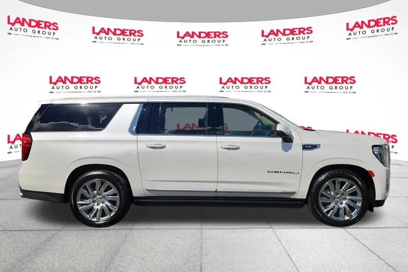 2021 Gmc Yukon XL Denali photo 1