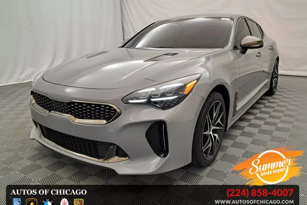 2022 Kia Stinger GT-Line photo 1