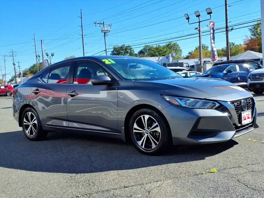 2021 Nissan Sentra SV photo 1
