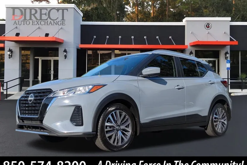 2023 Nissan Kicks SV photo 1