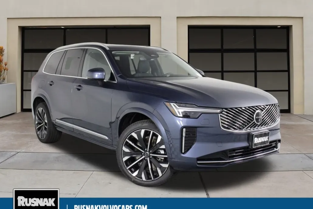 2025 Volvo XC90 Plus photo 1