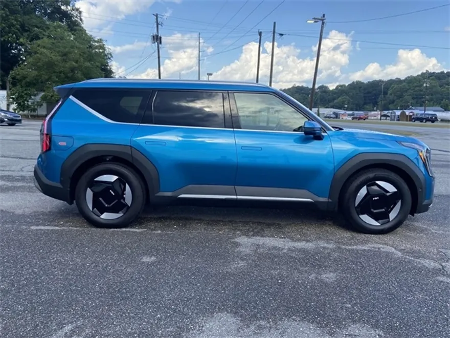 2026 Kia EV9 Wind photo 1
