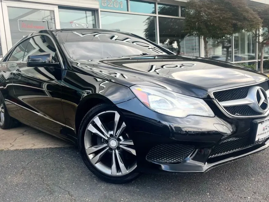 2014 Mercedes Benz E 350 4MATIC Coupe photo 1