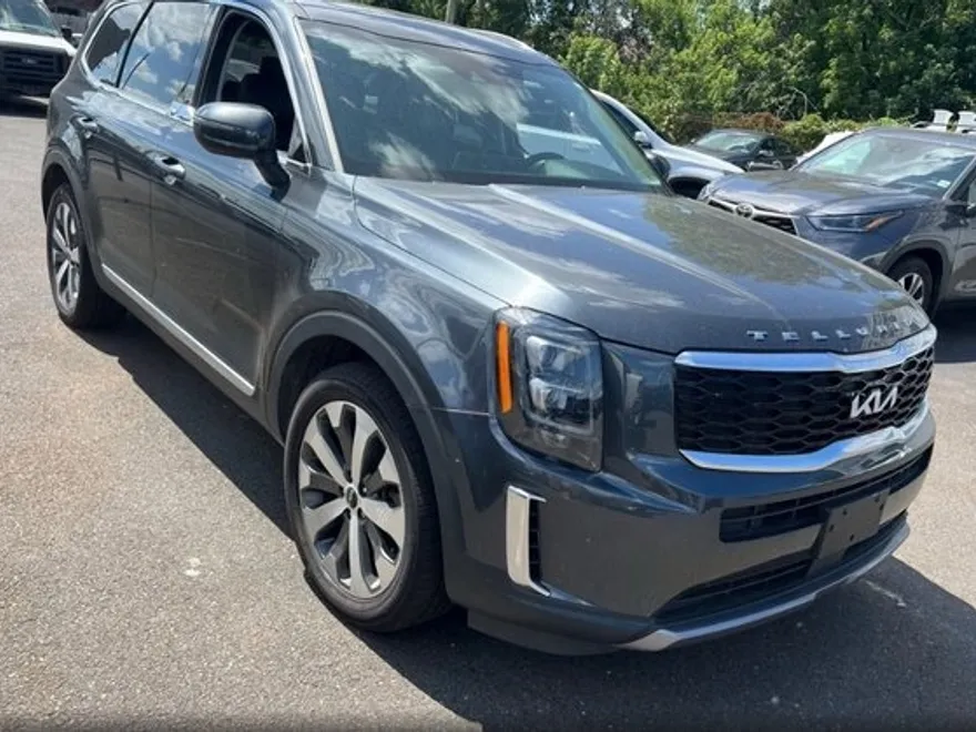 2022 Kia Telluride EX photo 1