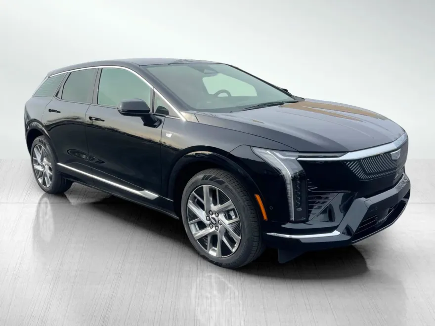 2025 Cadillac Optiq Luxury photo 1