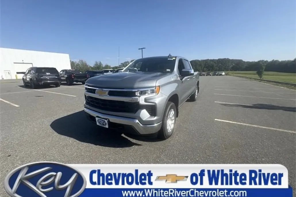 2026 Chevrolet Silverado 1500 LT photo 1