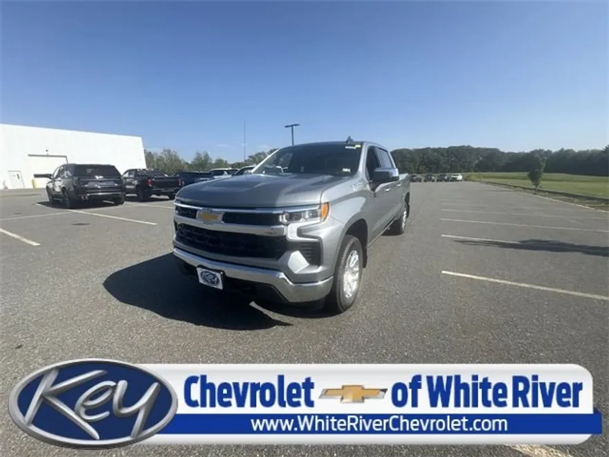 2026 Chevrolet Silverado 1500 LT photo 1