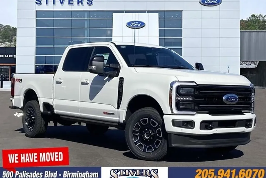 2025 Ford F-250 Platinum photo 1