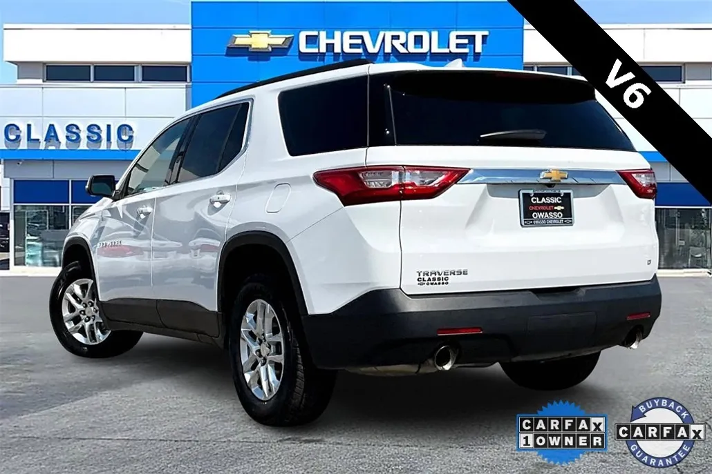 2021 Chevrolet Traverse Cloth photo 1
