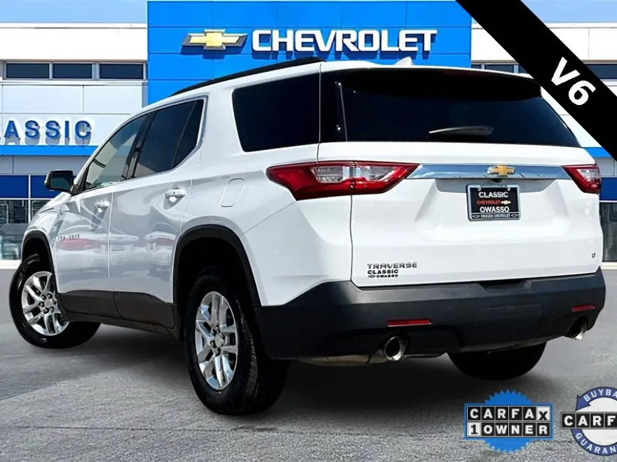 2021 Chevrolet Traverse Cloth photo 1