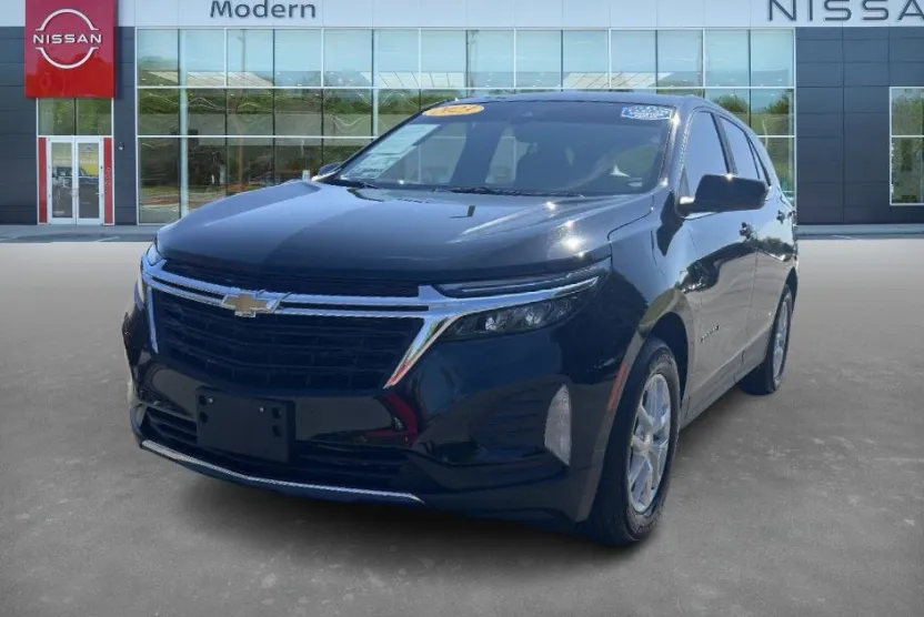2023 Chevrolet Equinox LT photo 1