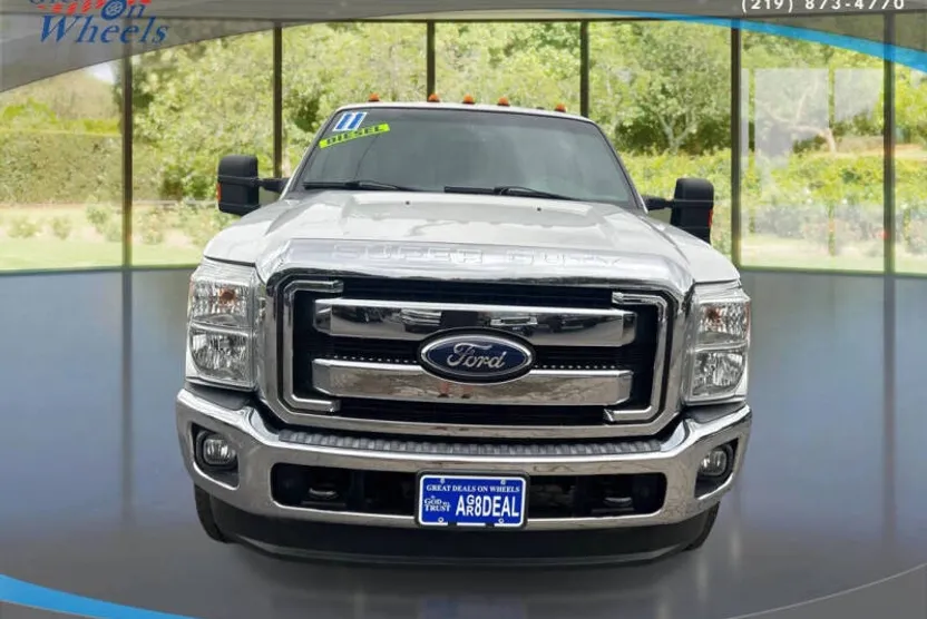 2011 Ford F-250 Lariat photo 1