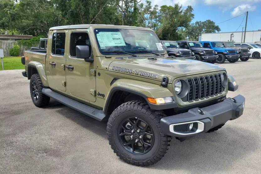 2025 Jeep Gladiator Sport photo 1