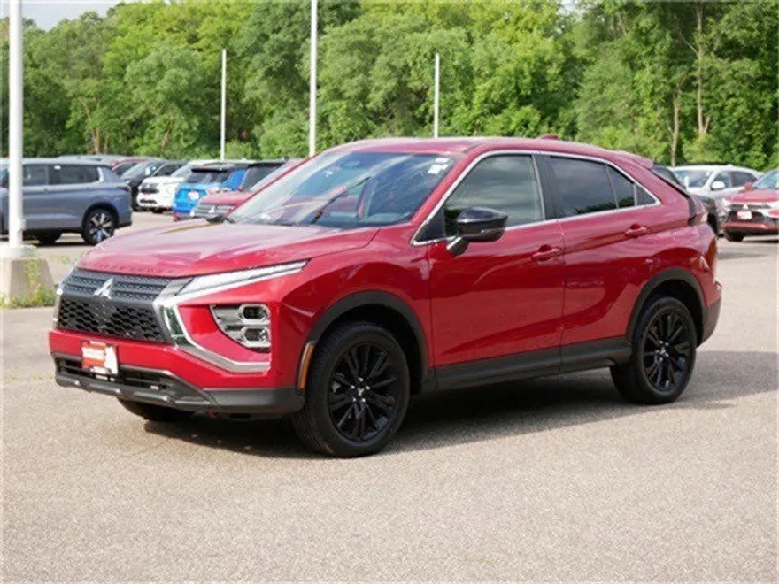 2024 Mitsubishi Eclipse Cross LE photo 1