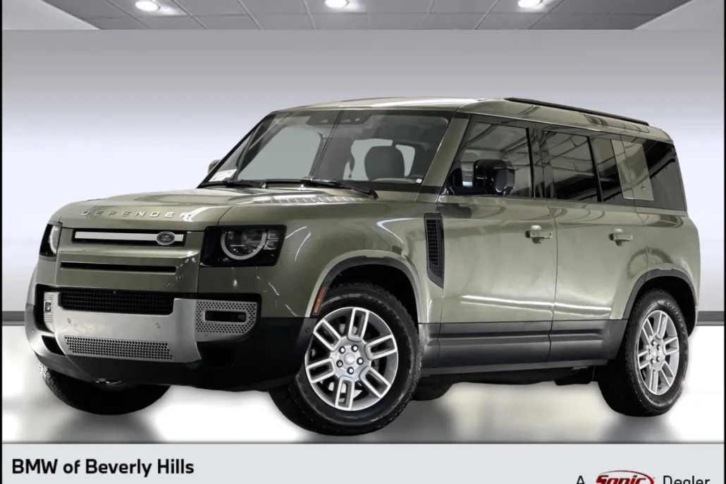 2020 Land Rover Defender S photo 1