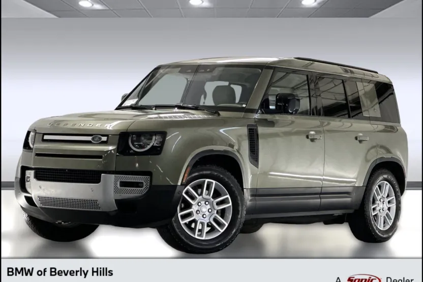 2020 Land Rover Defender S photo 1