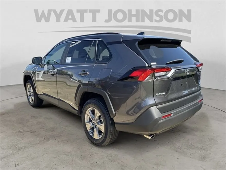 2025 Toyota RAV4 Hybrid XLE photo 1