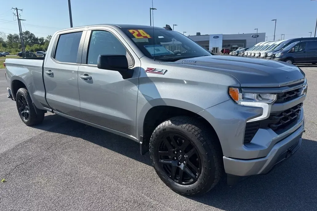 2024 Chevrolet Silverado 1500 RST photo 1