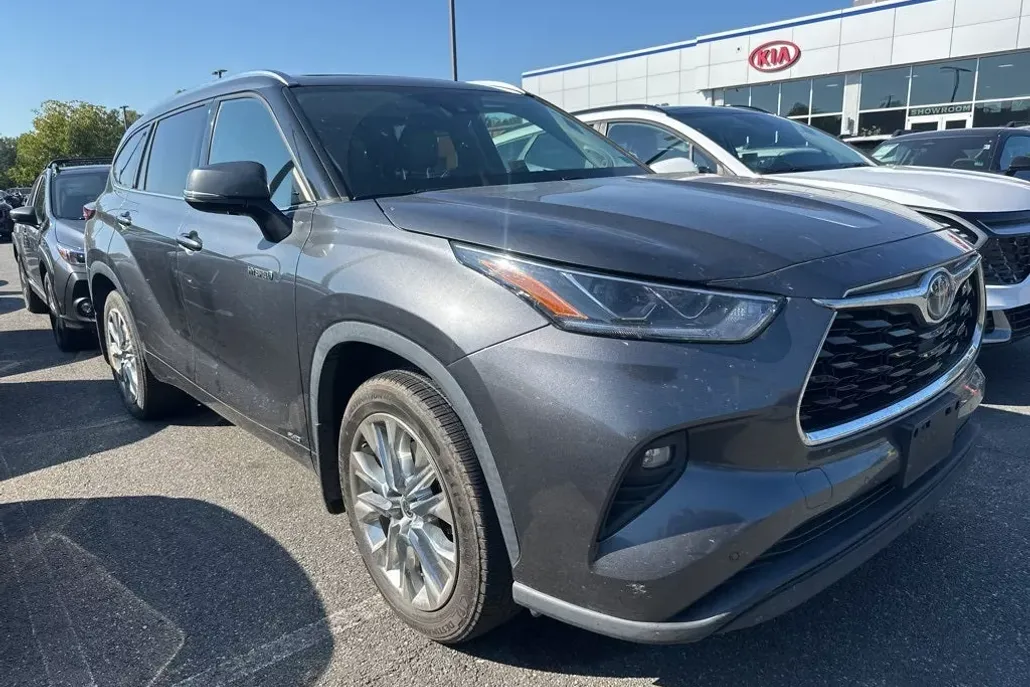 2021 Toyota Highlander Hybrid Limited photo 1