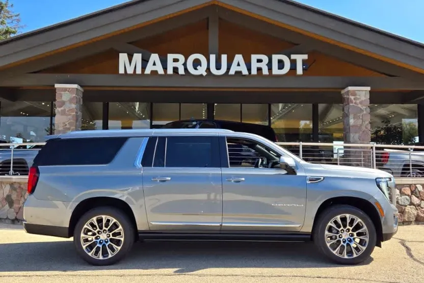 2026 Gmc Yukon XL Denali photo 1