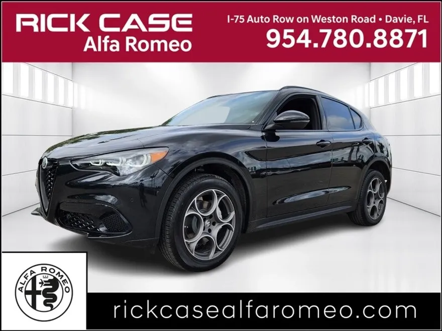 2025 Alfa Romeo Stelvio Sprint photo 1