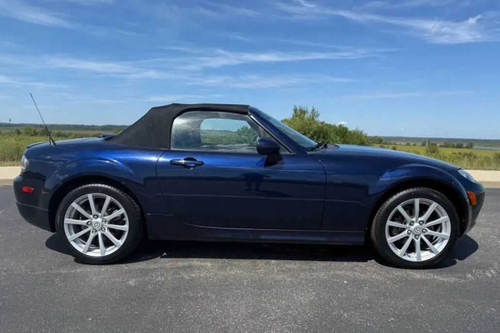 2008 Mazda MX-5 Miata Miata Grand Touring photo 1