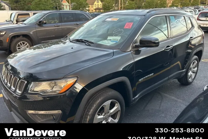 2018 Jeep Compass Latitude photo 1