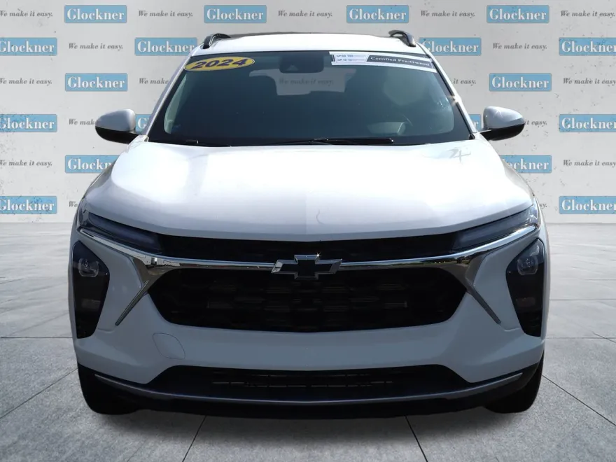 2024 Chevrolet Trax LT photo 1