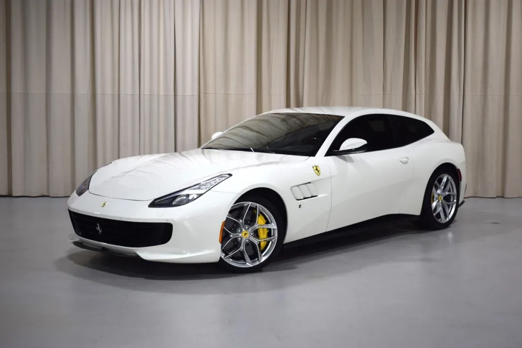 2018 Ferrari GTC4Lusso T photo 1