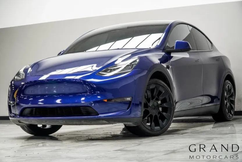 2022 Tesla Model Y Long Range photo 1