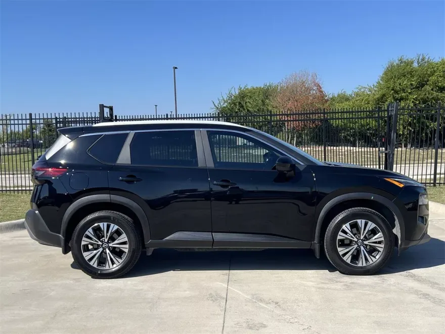 2023 Nissan Rogue SV photo 1