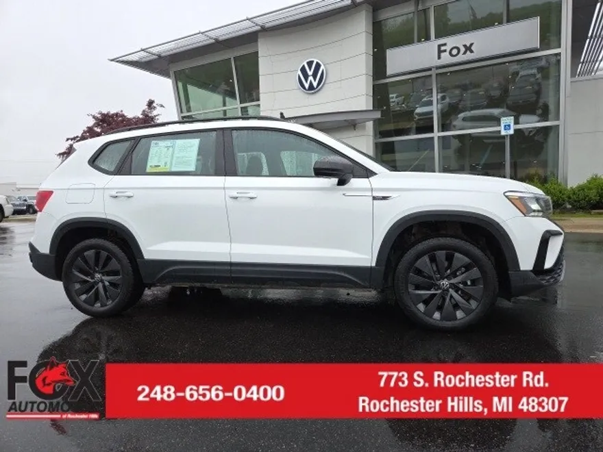 2024 Volkswagen Taos S photo 1