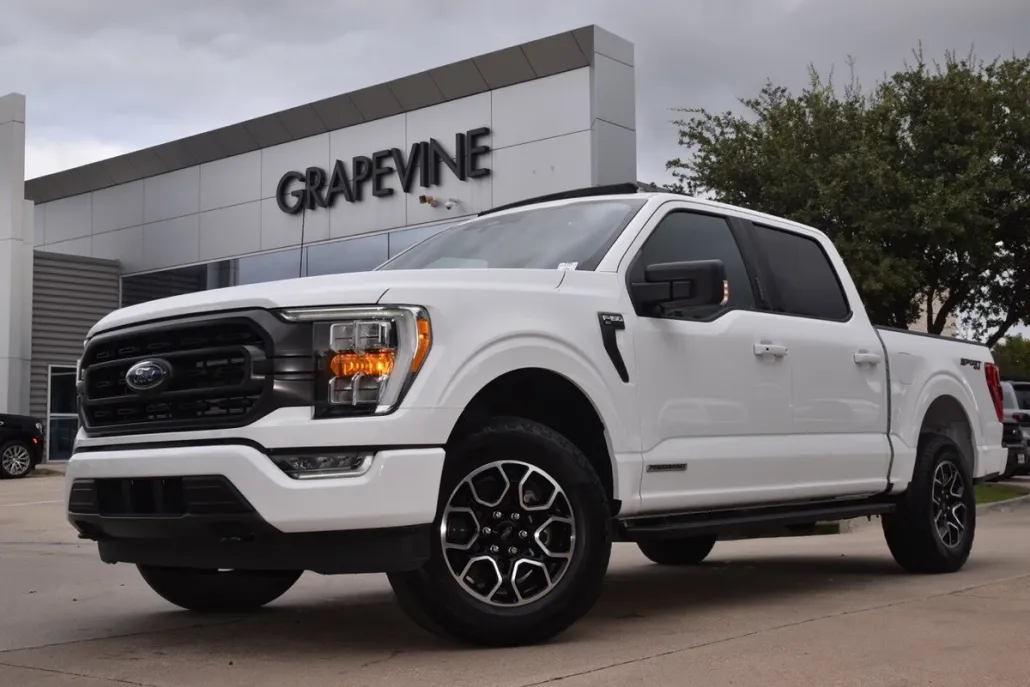 2023 Ford F-150 XLT photo 1