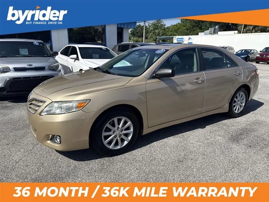 2011 Toyota Camry photo 1