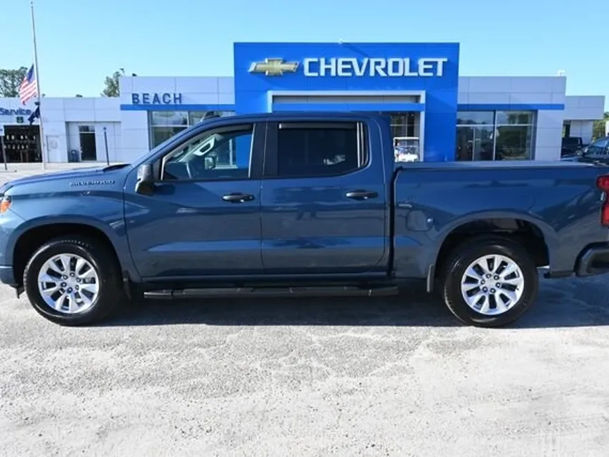 2024 Chevrolet Silverado 1500 Custom photo 1
