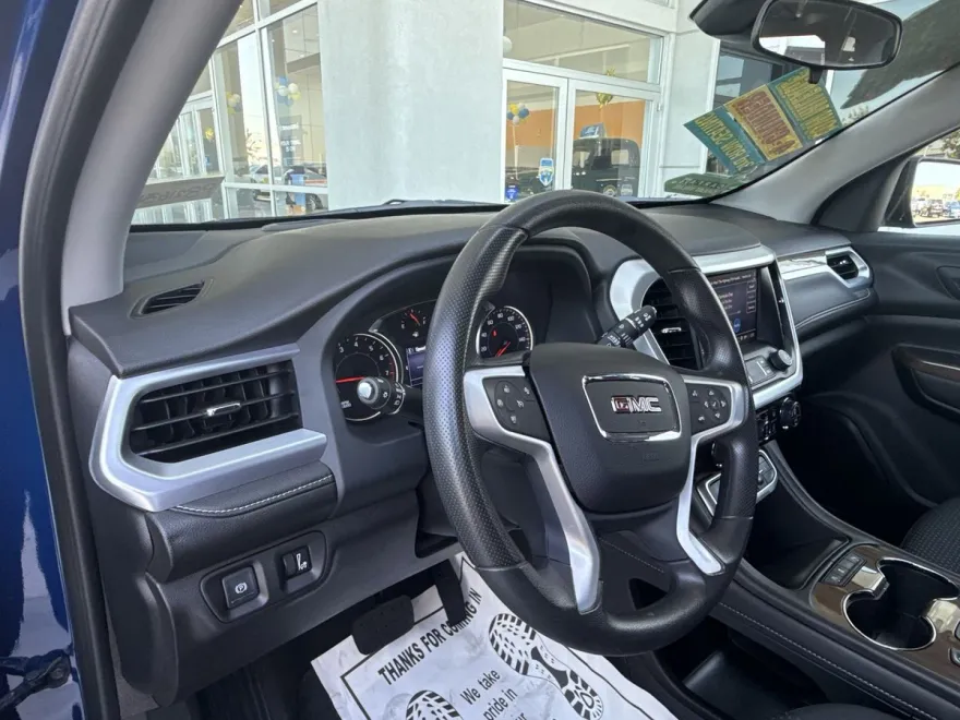 2023 Gmc Acadia SLE photo 1