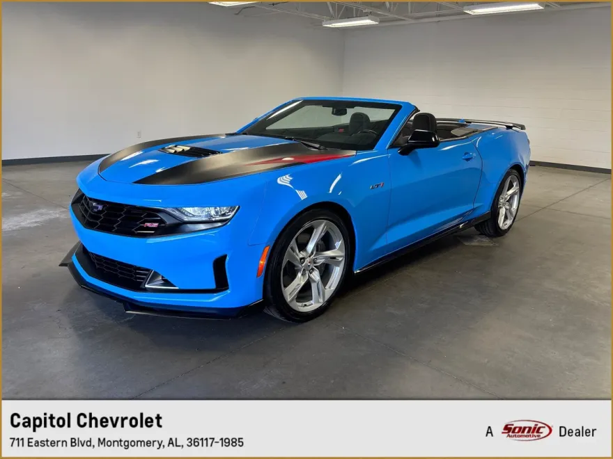 2022 Chevrolet Camaro LT1 photo 1