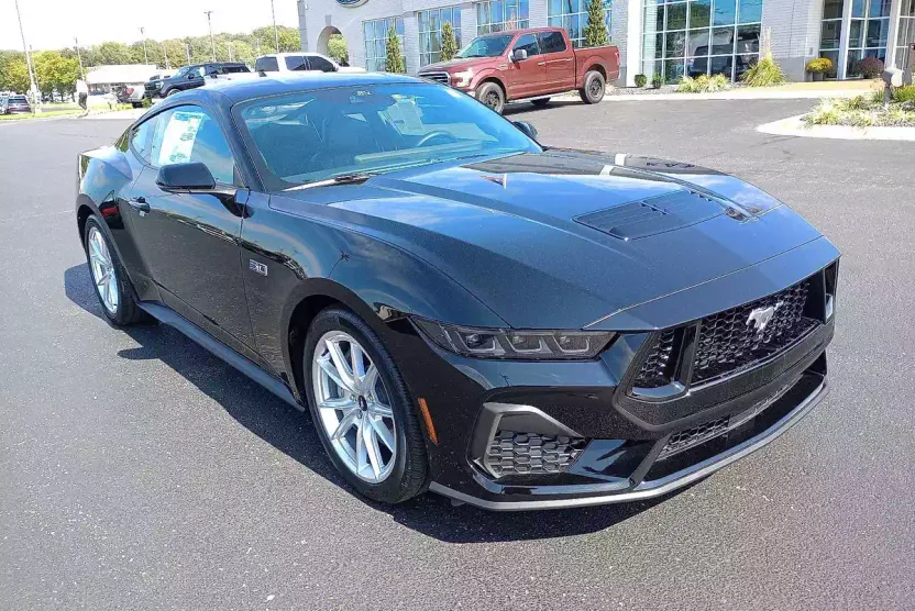 2025 Ford Mustang GT Premium photo 1