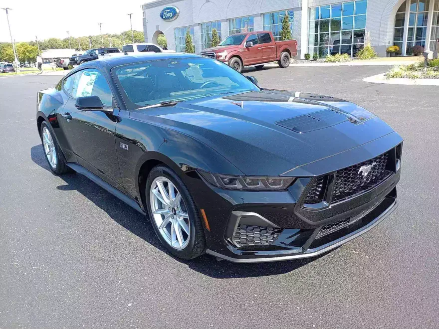 2025 Ford Mustang GT Premium photo 1